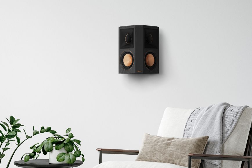klipsch_rp_502sii_surround_sound_speaker_on_wall.jpg