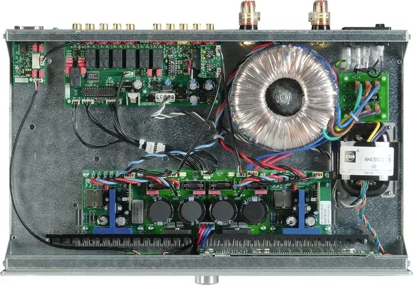 micromega_ia_180_silver_vi_900.webp