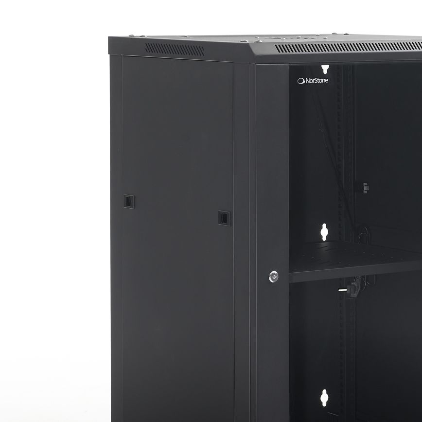 norstone_wall_rack_18u_02.jpg