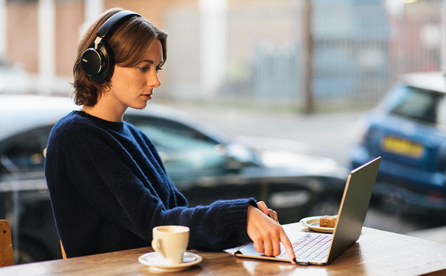 akg_n9_white_lifestyle_image_anc.png