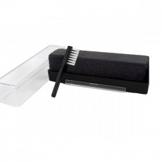 Ludic Audio Dust-off velvet record brush hos Hifi-Punkten.se