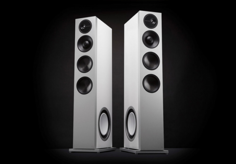 Definitive Technology D17 pianovita HiFiPunkten