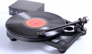 Rega Planar 8 hos Hifi-Punkten.se