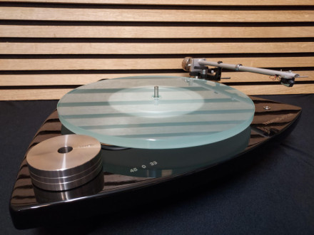 TD309 Pianosvart Begagnad